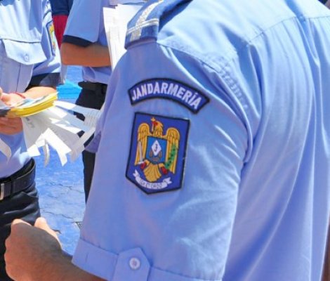 Peste 200 de elevi constănţeni au aflat de la jandarmi cum pot preveni şi combate actele de violenţă